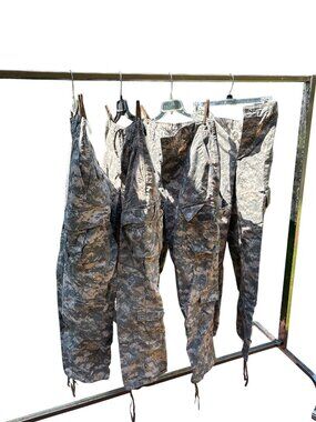 US Military Digital Camouflage Cargo Pants Medium-Regular Multi-Pocket Lot of 4